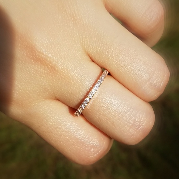 NEW Rose Gold Simple Round Diamond Band Ring - Picture 3 of 6